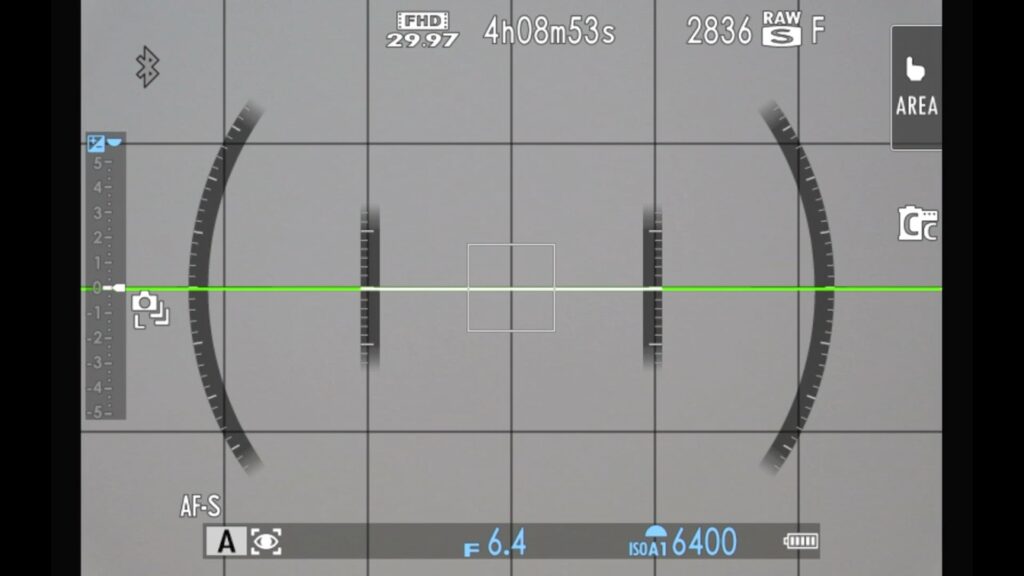 Fujifilm X-M5のグリッド線の表示方法。「方眼24分割」です。かなり細かく画面を割ることができます。