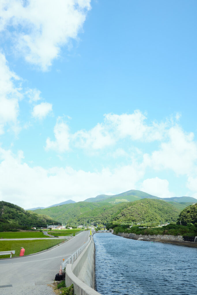 対馬の恵比寿大明神から見える対馬の田舎原風景