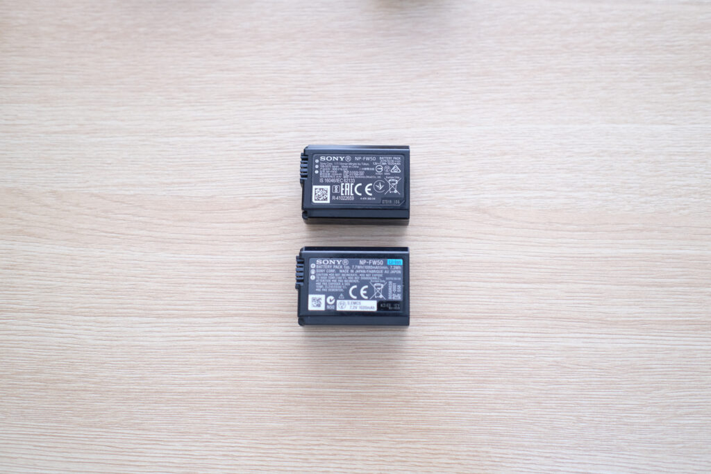 α7S初代に付属したバッテリー2個