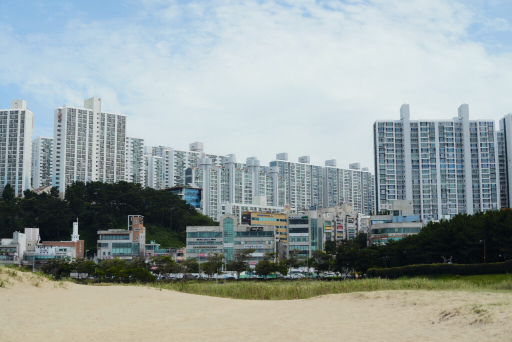 多大浦海水浴場のマンション群