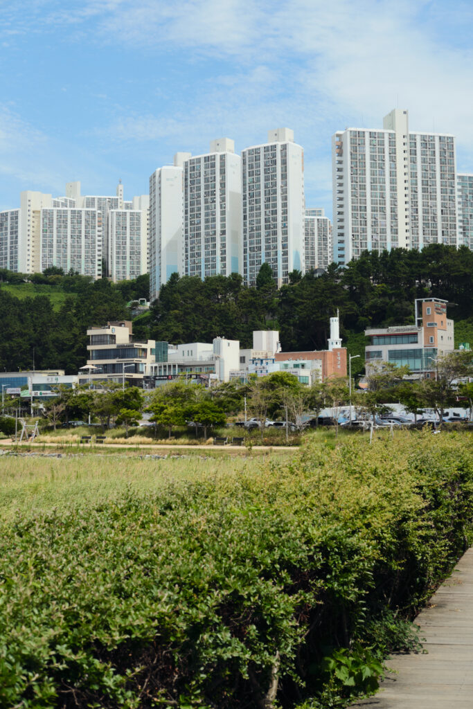 多大浦海水浴場のはずれのマンション